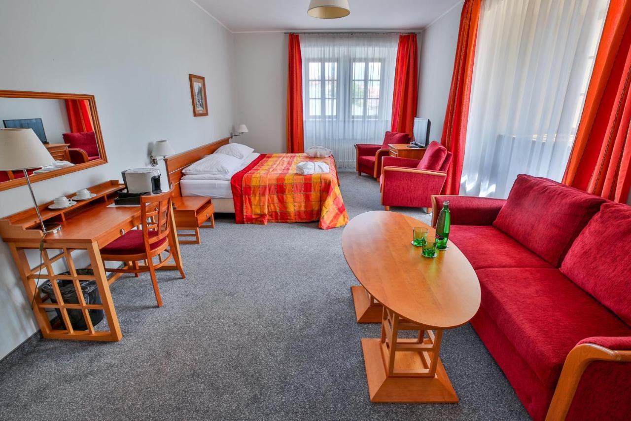 Lh Hotel Dvorak Tabor Congress & Wellness エクステリア 写真