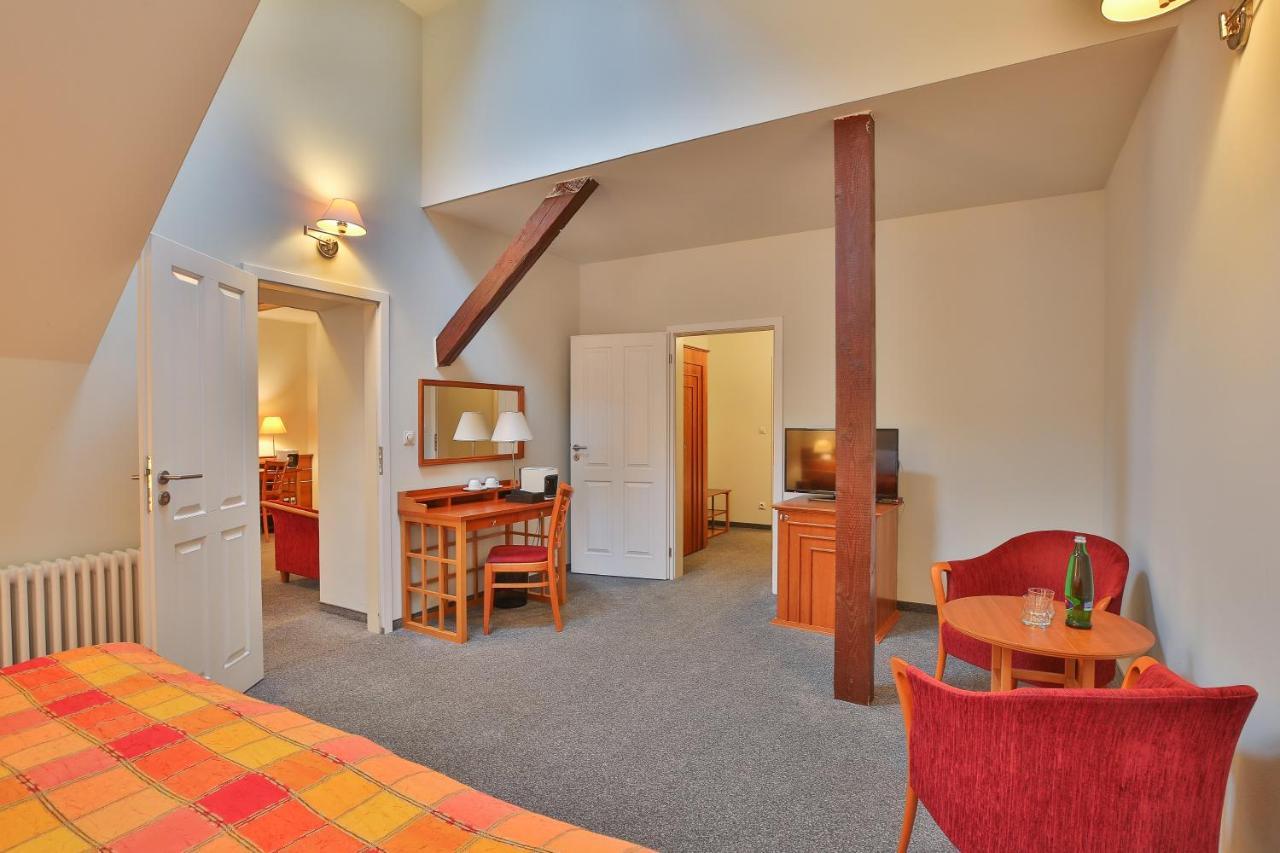 Lh Hotel Dvorak Tabor Congress & Wellness エクステリア 写真