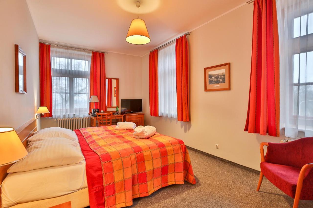 Lh Hotel Dvorak Tabor Congress & Wellness エクステリア 写真