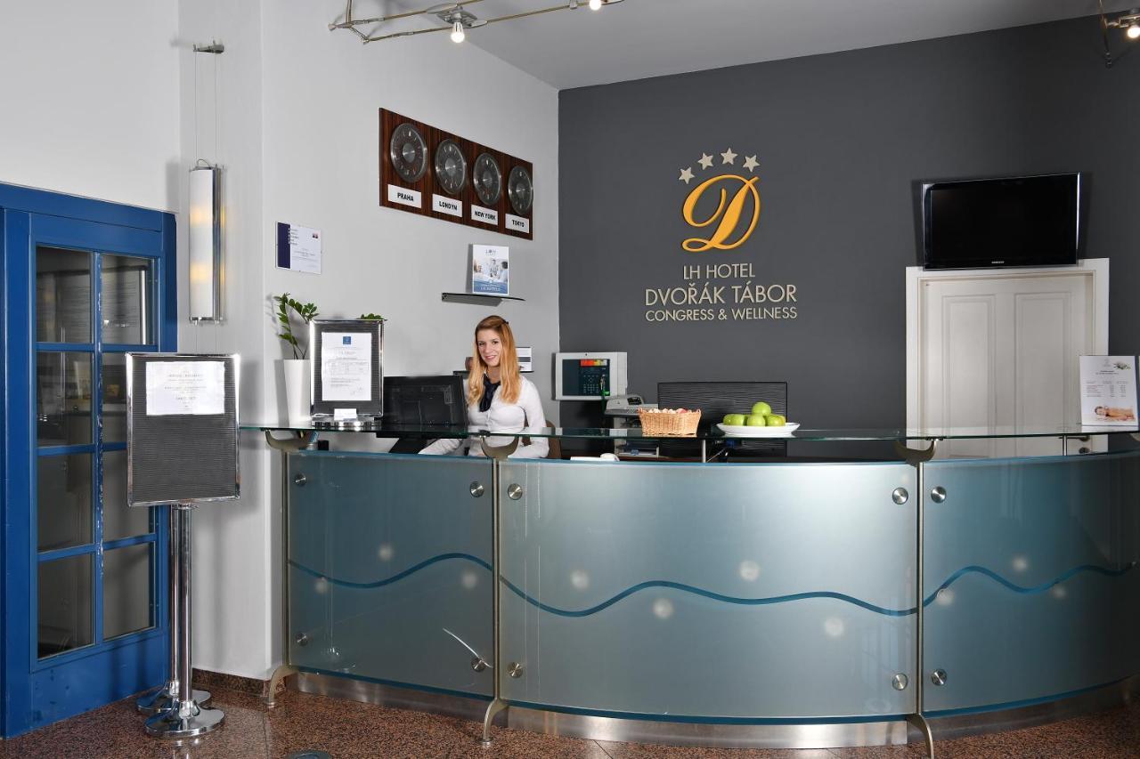 Lh Hotel Dvorak Tabor Congress & Wellness エクステリア 写真